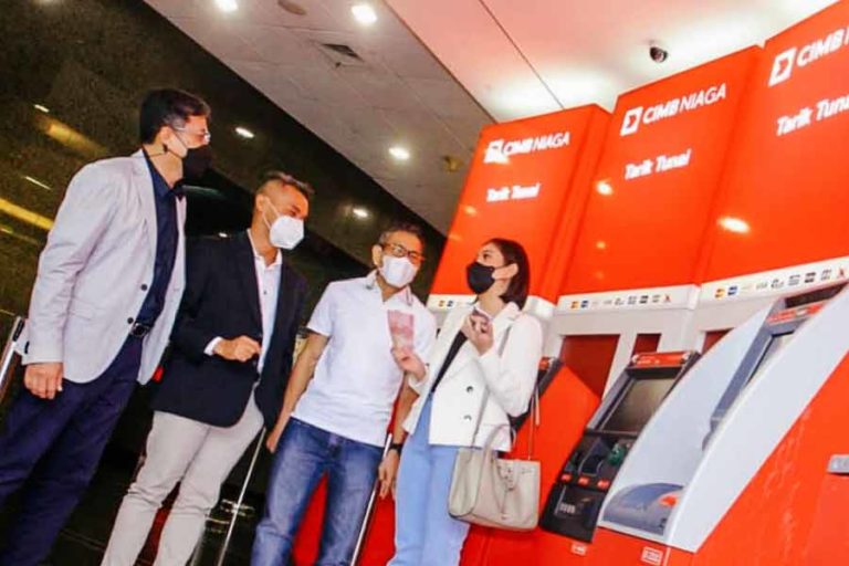 Kolaborasi CIMB Niaga dan KB Bukopin Perluas Layanan Tarik Tunai Tanpa Kartu di ATM Bersama