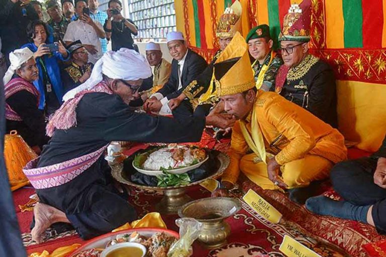 Teruskan Tradisi Ratusan Tahun Silam, Warga Aceh Meriahkan Prosesi Seumeuleueng