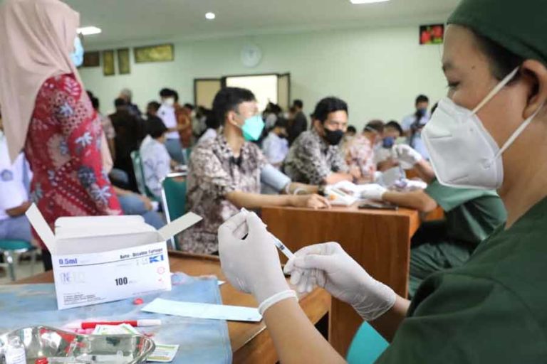 Kasus Covid-19 Kembali Naik, Pemprov Jateng Gas Pol Vaksinasi Booster