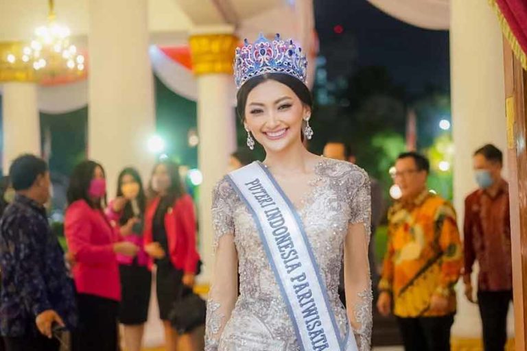 Bersaing dengan 69 Peserta, Adinda Cresheilla Raih 3rd Runner Up Miss Supranational 2022 di Polandia