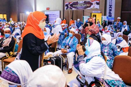 Rombongan Haji tiba di Surabaya, Dua Orang Dinyatakan Positif Covid-19