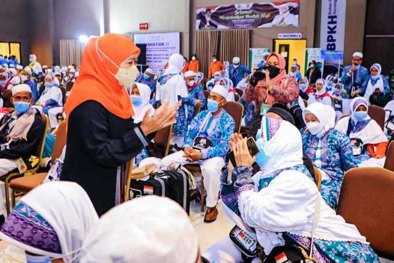 Rombongan Haji tiba di Surabaya, Dua Orang Dinyatakan Positif Covid-19