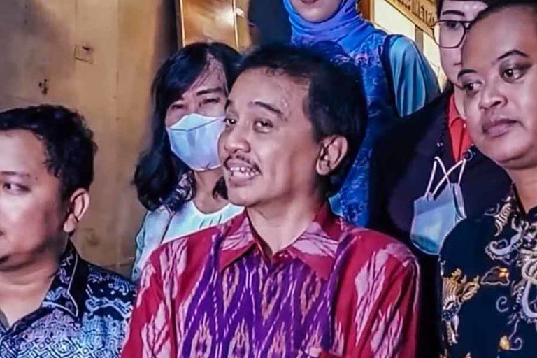 Roy Suryo Ditetapkan Tersangka Kasus Meme Stupa Jokowi