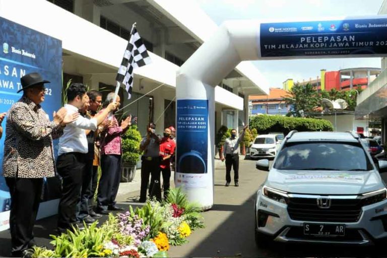Lepas Tim Ekspedisi, Emil Dardak Harap Ada Narasi Unik tentang Potensi Kopi Jatim
