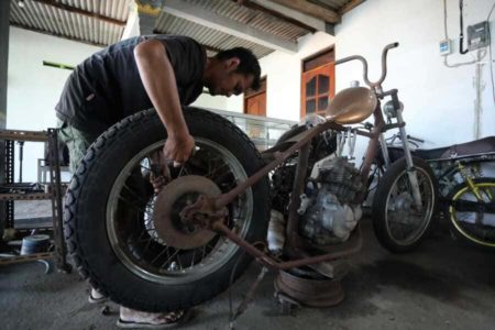 Menjaga Nyala Harapan dari Bengkel Sepeda Motor Custom Sukoharjo