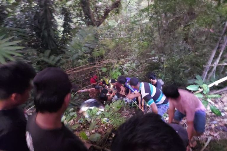 Pulang Mandi dari Pancuran, Lansia di Malola Terperosok ke Jurang