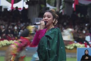 Upacara Penurunan Bendera HUT RI Makin Meriah Berkat Andmesh, Naura, dan Dira Sugandi