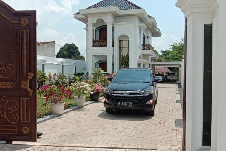 Hasil Geledah Rumah Rektor Unila, KPK Sita Uang Tunai dan Ransel