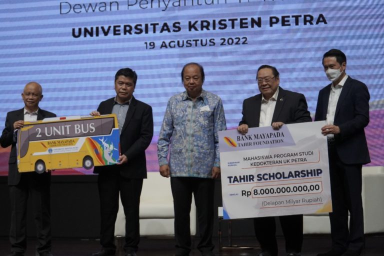 Pendiri Mayapada Group, Dato’ Sri Tahir Beri Kuliah Umum di UK Petra Surabaya