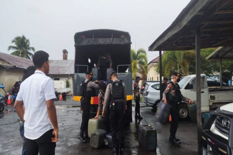 Polisi Tangkap Penimbun 693 Liter Pertalite di Palangka Raya