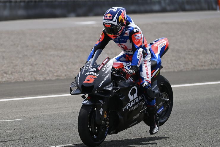 Pecahkan Rekor, Johann Zarco Raih Pole Position di Silverstone