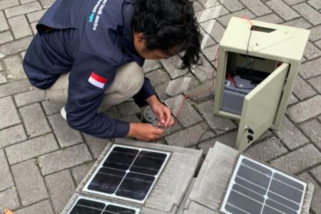 Listrik Bersih, Mahasiswa UGM Kembangkan Genteng Bertenaga Surya