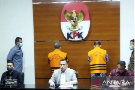 Tetapkan Enam Tersangka, KPK Duga Bupati Pemalang Terima Suap Rp6,1 Miliar