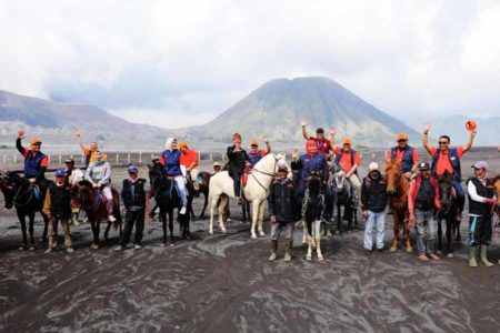 Indonesia jadi Negara Terindah di Dunia, Gubernur Jatim Ajak Wisatawan Jelajah Bromo dan Kawah Ijen