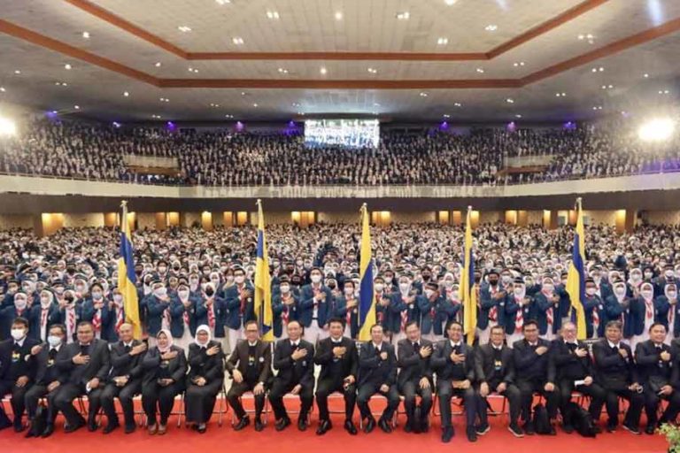 Unair Kukuhkan Lebih dari 9000 Mahasiswa Baru tahun 2022