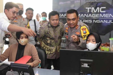 Komisi III DPR Apresiasi Program Polres Nganjuk ‘Wayahe Lapor Kapolres’ via WhatsApp