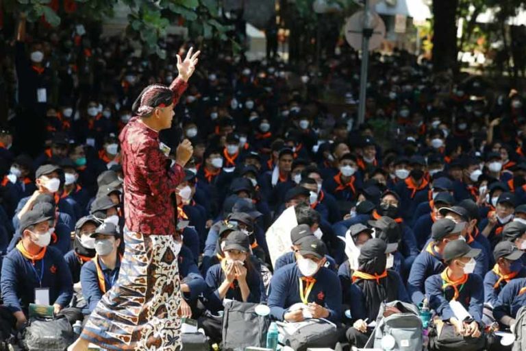 Sampaikan Visi Indonesia 2045, Ganjar Ingatkan Mahasiswa harus Siap Jadi Pemimpin Negara