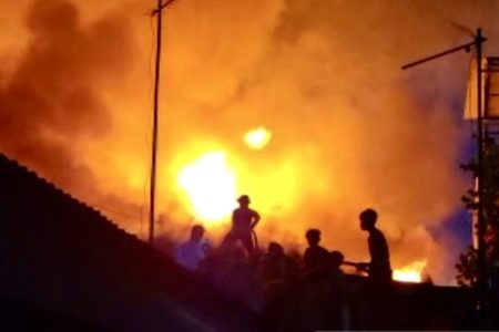 Kebakaran di Makassar, Belasan Rumah Hangus Terbakar