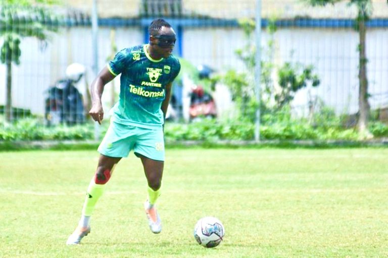 Luis Milla Gembira Victor Igbonefo Sembuh dari Cedera