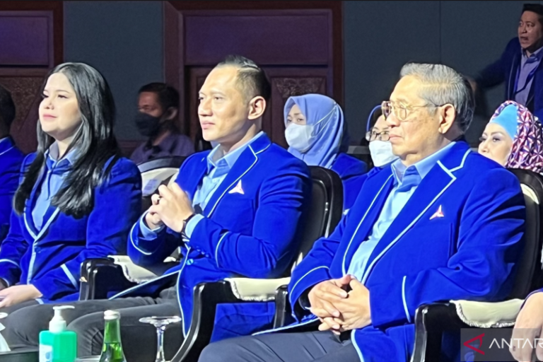 Wujudkan Cita-Cita Almarhumah Ibu, AHY Terharu Resmikan Srikandai Demokrat