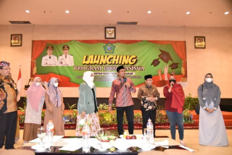 Pemkab Sidoarjo Luncurkan 10 Ribu Beasiswa Pendidikan untuk Mahasiswa