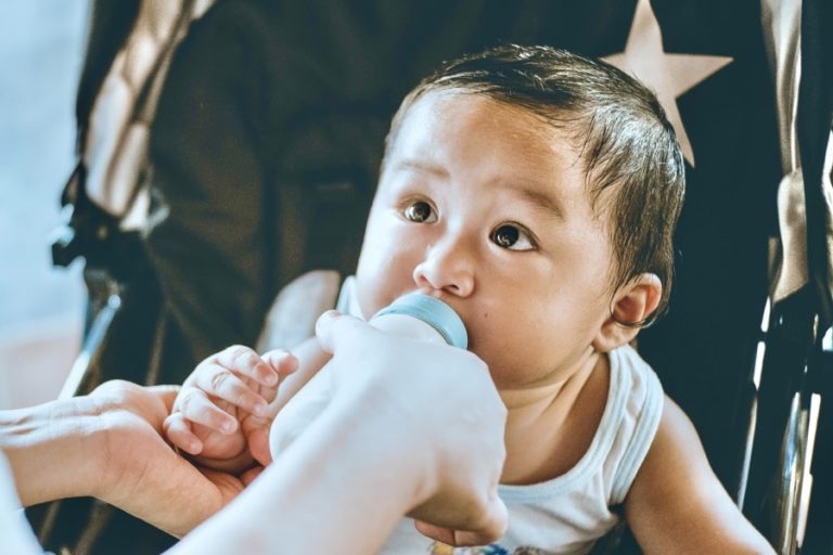 Dokter: Susu Formula Bukan Pengganti Makanan Utama