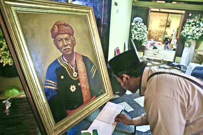 Menuju Indonesia, Jenazah Azyumardi Azra Sudah Diterbangkan Melalui KLIA