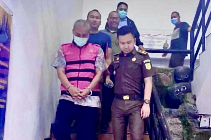 Kejari Kabupaten Bekasi Tangkap Kades Cibuntu Tersangka Pungli PTSL
