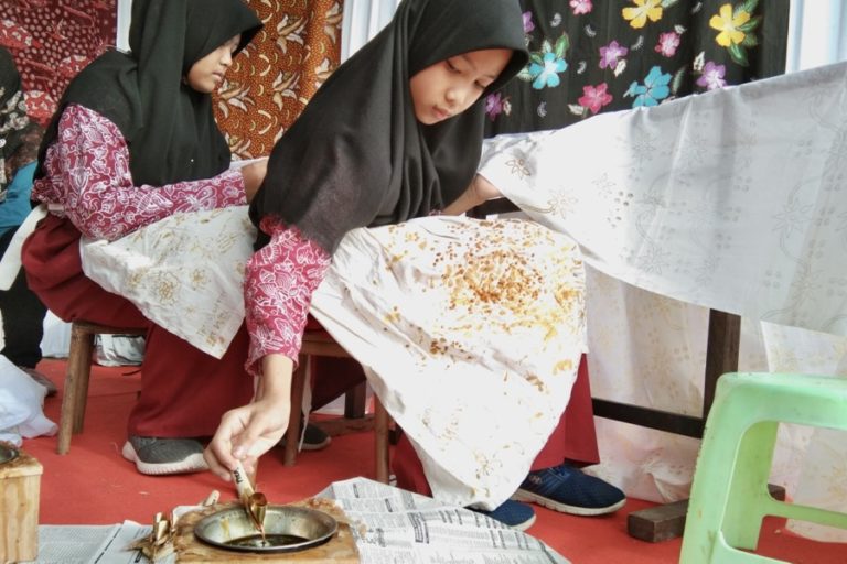 Komunitas Pembatik Cilik, Wahana Mengeskpresikan Diri Sejak Dini