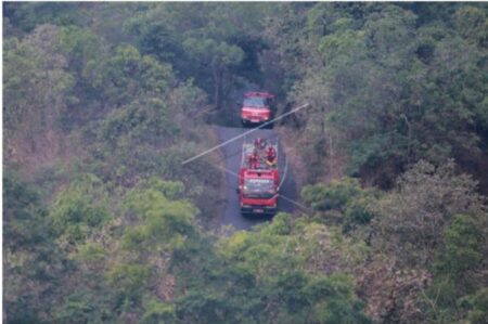 Berhasil Padamkan Api, Petugas Gabungan Kendalikan Kebakaran di Hutan Gunung Cermai