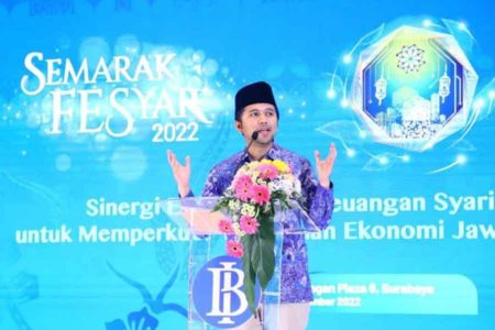 Kunjungi FESyar Jawa 2022, Emil Dardak Ingatkan Kepekaan Terhadap Kondisi Ekonomi Rakyat