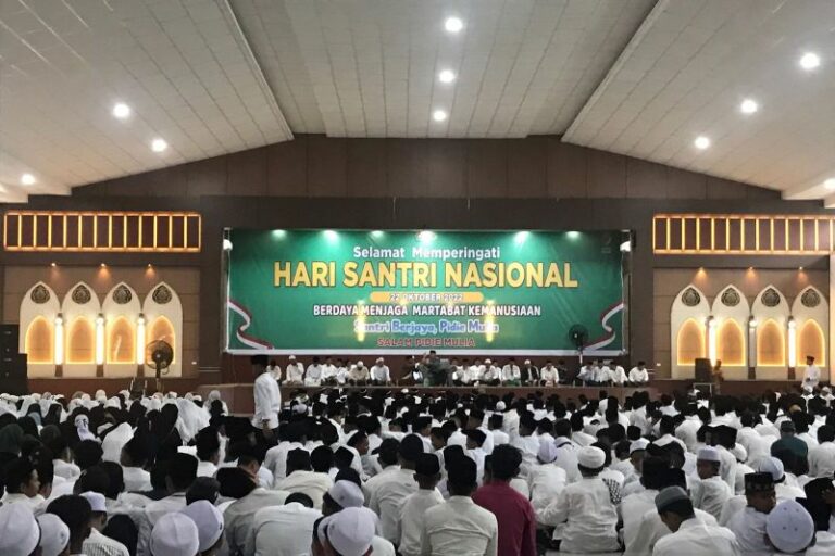 Ribuan Santri Ikuti Peringatan Hari Santri di Alun-Alun Kota Sigli