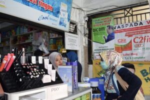 Cegah Peredaran Obat Sirop Berbahaya, BBPOM Padang Datangi Apotek