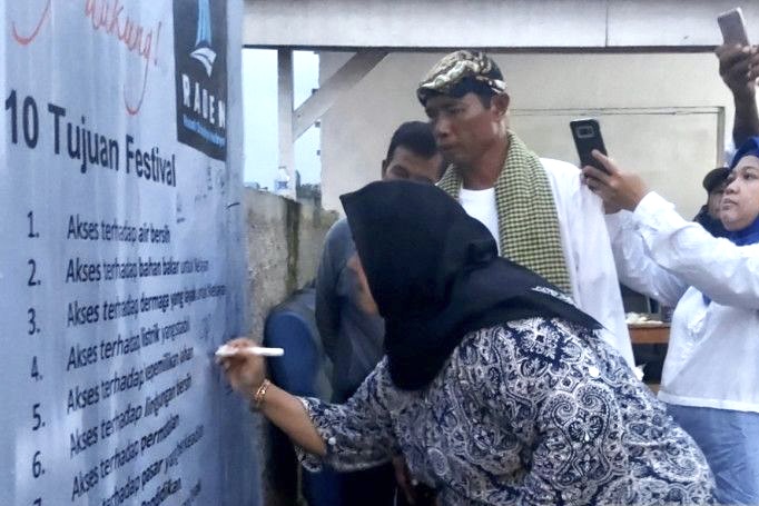 Anggota DPRD DKI Ikut Tanda Tangani Petisi Warga Terkait Pesisir Jakarta Utara