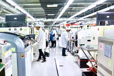 Karyawan Pabrik iPhone di China Kabur Hindarai Aturan Lockdown
