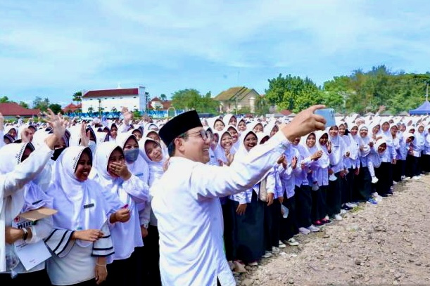 Mendes PDTT Abdul Halim: Santri Harus Terus Belajar