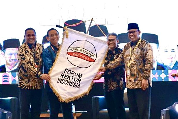 Gantikan Rektor UGM, Rektor Unair Dikukuhkan Jadi Ketua FRI 2022/2023