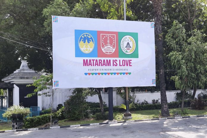 Gibran Pasang Spanduk Mataram is Love Dukung Perdamaian Suporter Sepakbola