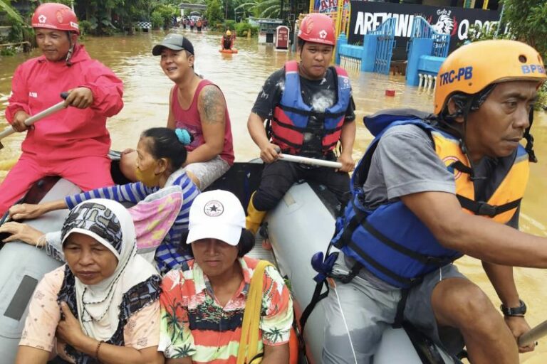 Ketinggian Air Capai 2 Meter, 8 Desa di 5 Kecamatan di Malang Terendam Banjir