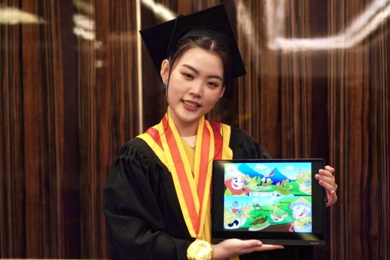 Viral, Kreator TikTok @hanndeys jadi Wisudawan Cumlaude Ubaya