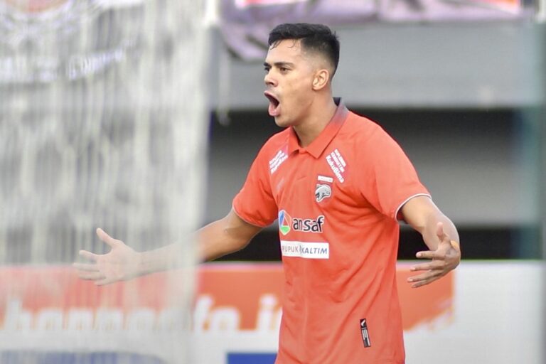 Debut Manis Andre Gaspar Latih Borneo FC, Pato Hattrick Bantai Madura United