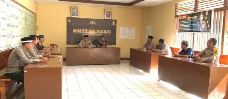 Duka Mendalam Tragedi Kanjuruhan, Polres Kuburaya Gelar Tahlilan dan Doa Bersama