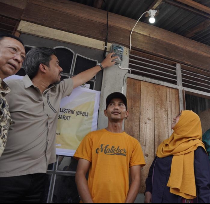 Gratis, Sebanyak 5.487 Rumah Warga Kurang Mampu di Kalbar Segera Nikmati Listrik PLN