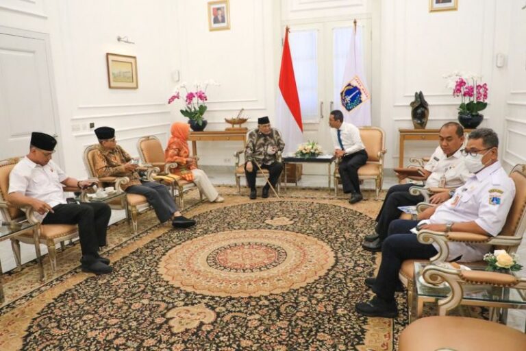 Silaturahmi Perdana, Pj Gubernur DKI Mendapat Dukungan Menata Jakarta dari Bamus Betawi