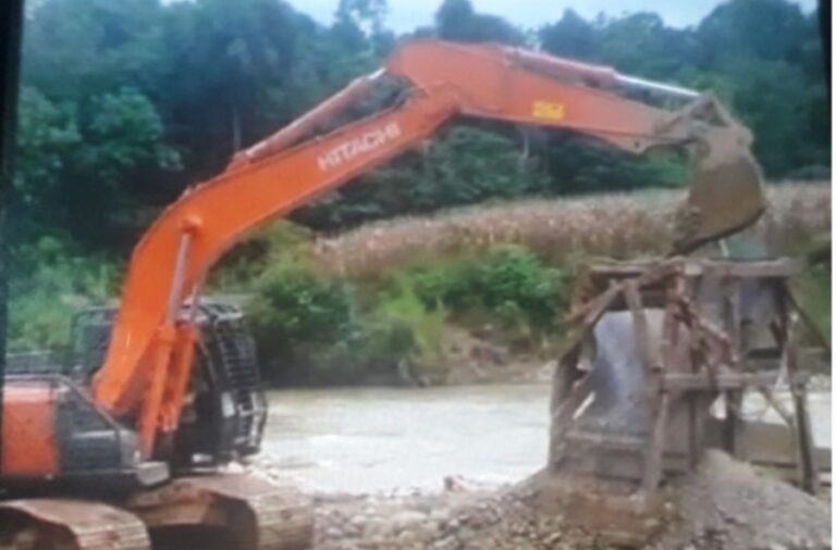 Timbulkan Bencana Ekologi, Walhi Ingatkan Penambangan Emas Ilegal di Sumbar