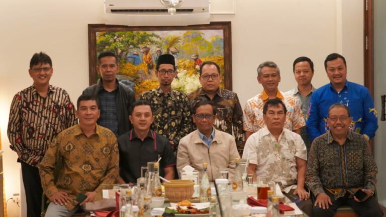 Alumni Kelompok Cipayung Bertemu Mahfud Md, Ini yang Dibahas