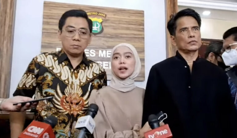 ‘Drama’ Lesty-Billar Berujung Cabut Laporan, Anak Dijadikan Alasan
