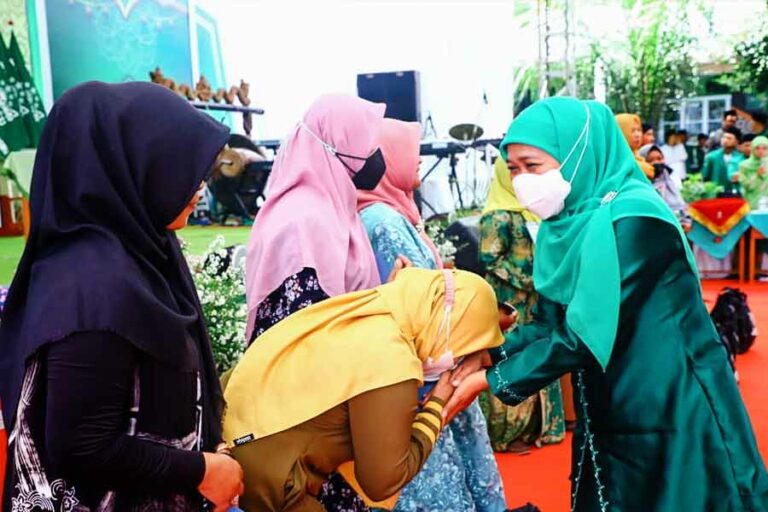 Pendidikan Harus Berjalan Seiring dengan Langkah Membangun Peradaban Gubernur Jawa Timur Khofifah Indar Parawansa