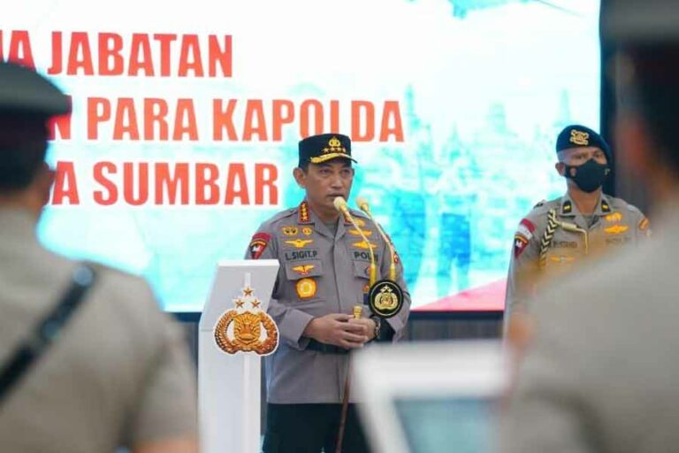 Kapolri Kukuhkan 9 Kapolda Baru, Sigit: Yang Tak Mampu Kembalikan Kepercayaan Publik Akan Dievaluasi