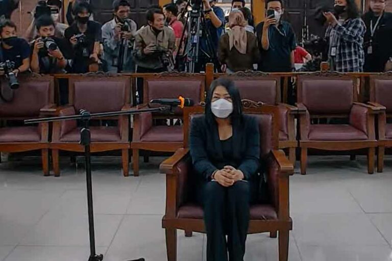 Tak Menyesal dan Berbelit-belit, Putri Candrawathi Dituntut 8 Tahun Penjara Sidang Putri Candrawati